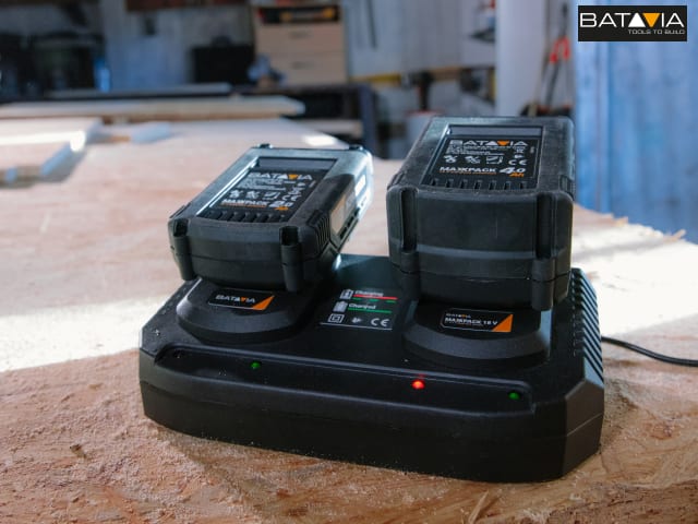 Batavia MAXXPACK Li-ion Dual Charger 240V