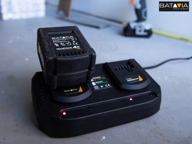 Batavia MAXXPACK Li-ion Dual Charger 240V