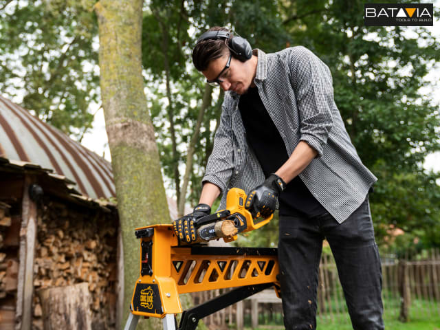 Batavia FIXXPACK One-Handed Chainsaw 12V