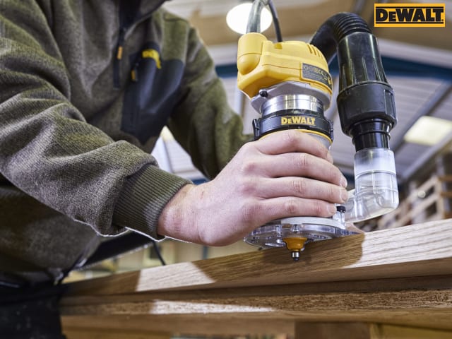 DEWALT D26200 1/4in Compact Fixed Base Router 900W 110V