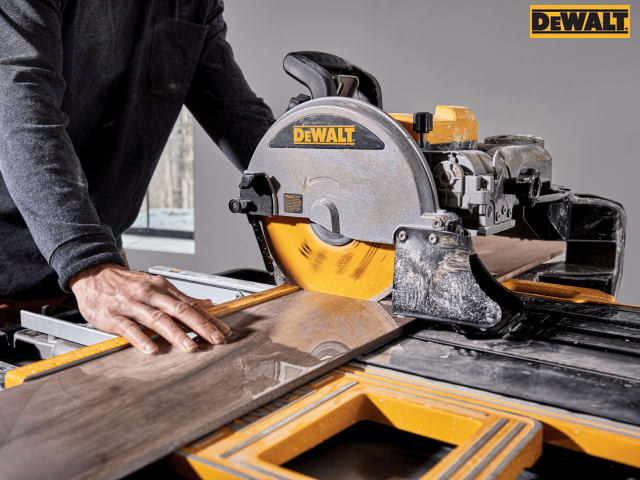 DEWALT D36000 Wet Tile Saw 1500W 110V