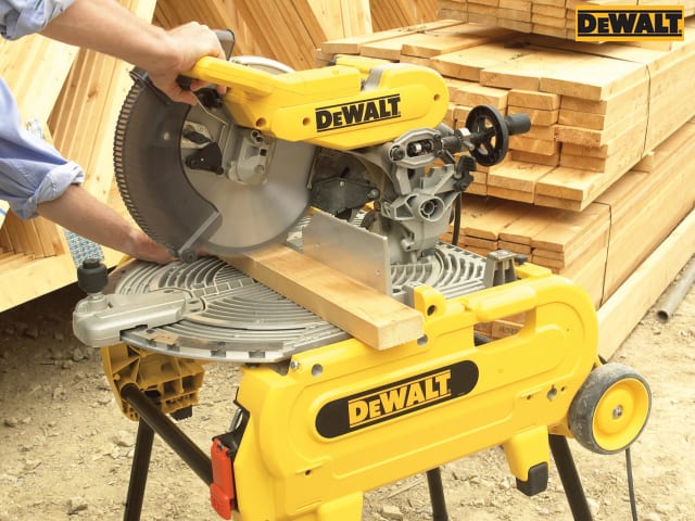 DEWALT Series 40 Circular Saw Blade 305 x 30mm x 80T TCG/Neg