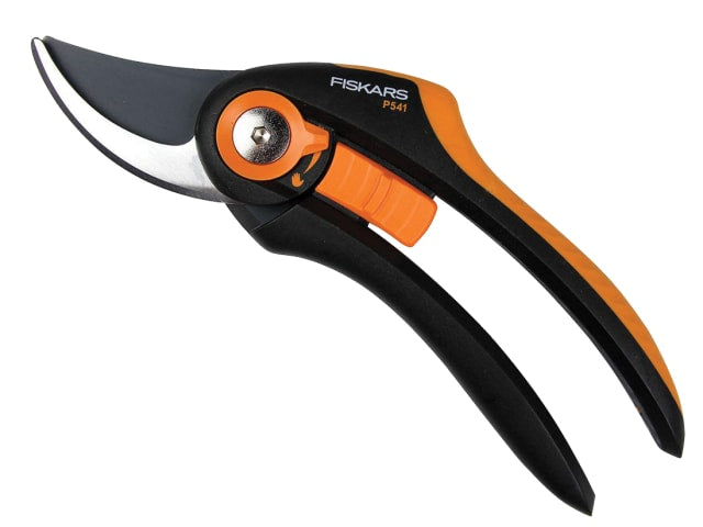 Fiskars P541 Plus Bypass Pruner