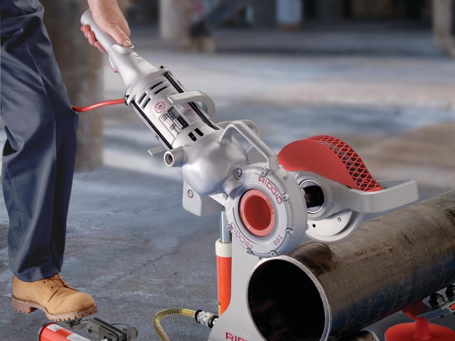 RIDGID 258 Cutter with No.700 Powerdrive 115 Volt 17881