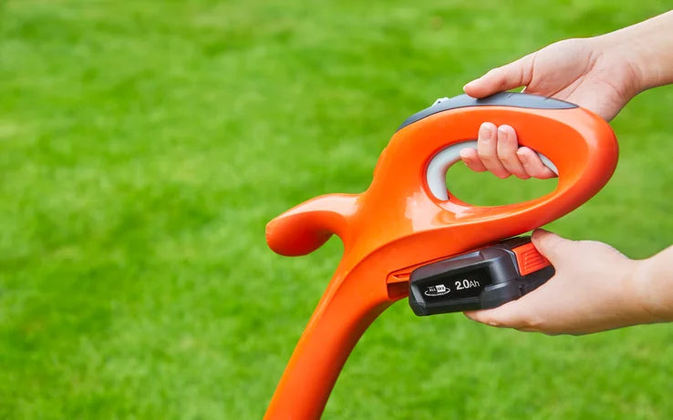 Flymo 18V EasiTrim 250 - Battery-Powered 2-in-1 Trimmer & Edger (Bare Unit)