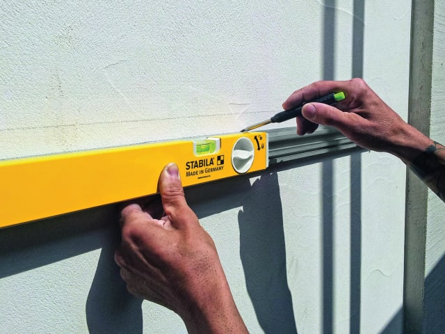 Stabila 80T Telescopic Spirit Level 2 Vials 63-105cm