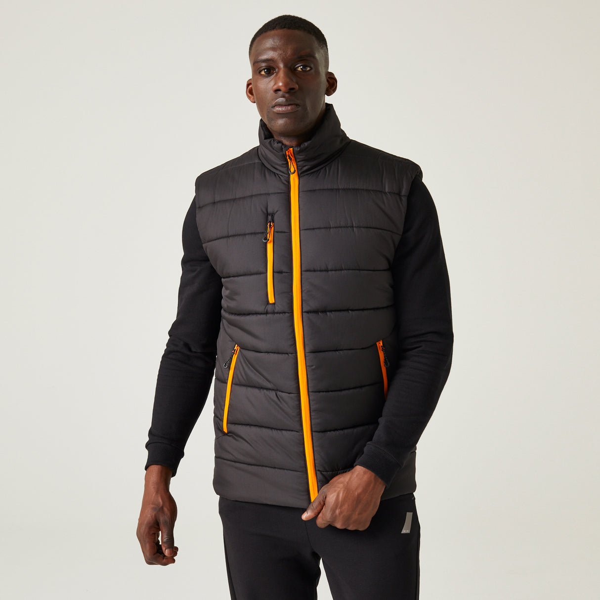#colour_black-orange-pop