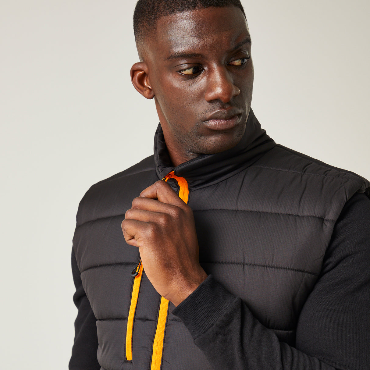 #colour_black-orange-pop